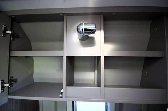 Carado *5.99m*Nya 140hk Euro6*Solceller*En ägare*1170mil* 13 of 21