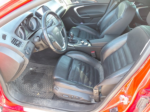 Opel Insignia 12 of 16