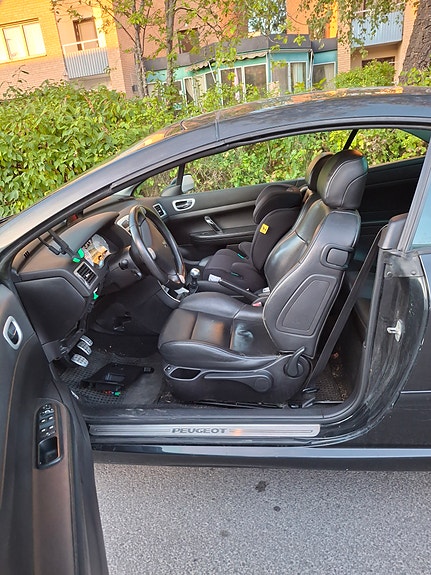 Peugeot 307 CC 10 of 11