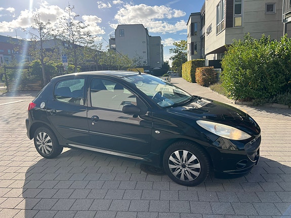 Peugeot 206+ 3 of 4