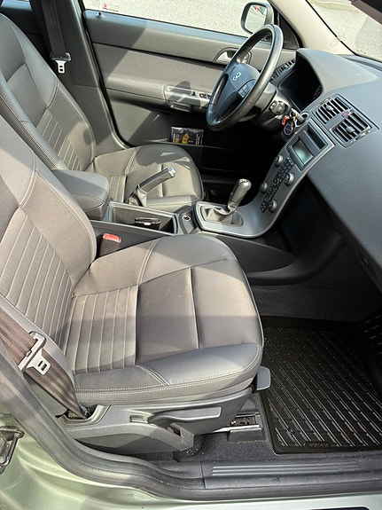 Volvo V50 7 of 10