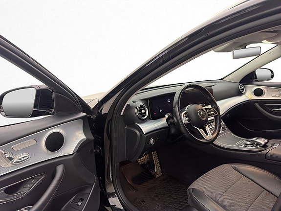 Mercedes-Benz E300 de 12 of 30