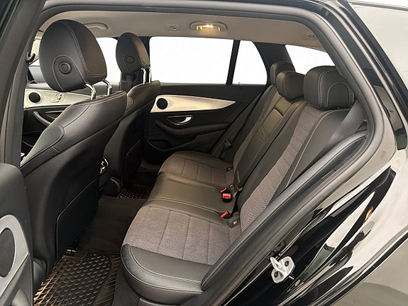 Mercedes-Benz E300 de 18 of 30