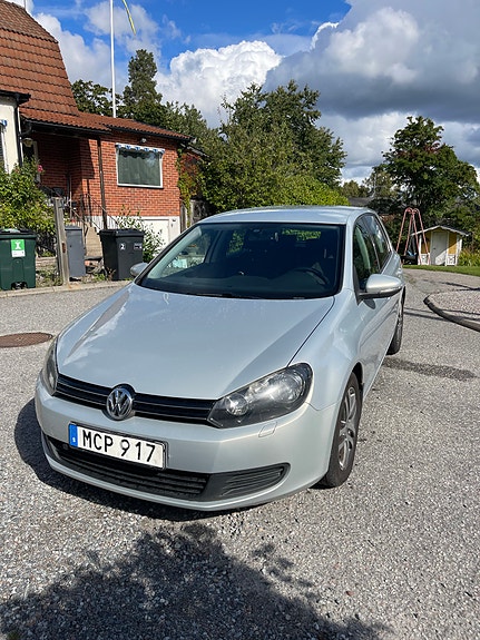 Volkswagen Golf VI 2 of 7