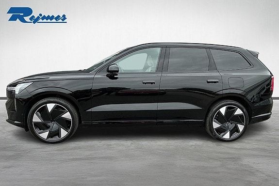 Volvo EX90 3 of 18