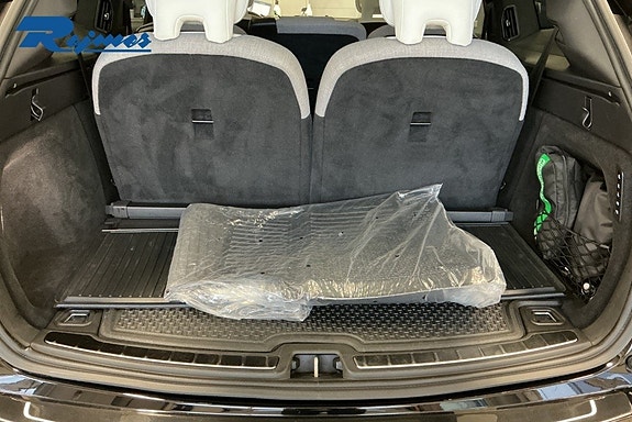 Volvo EX90 14 of 18