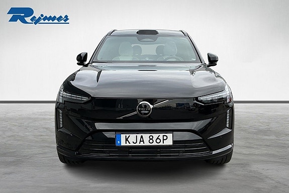Volvo EX90 5 of 18
