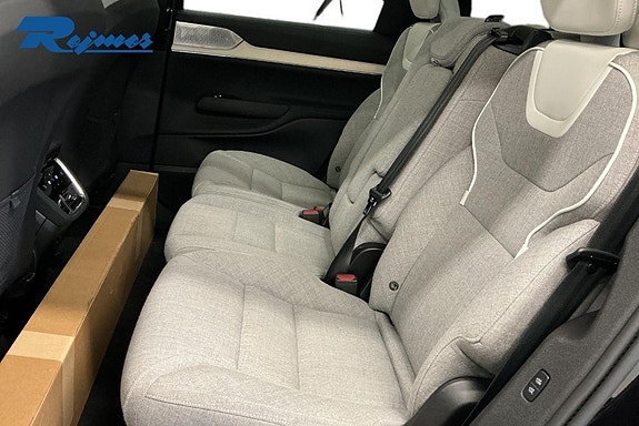 Volvo EX90 13 of 18