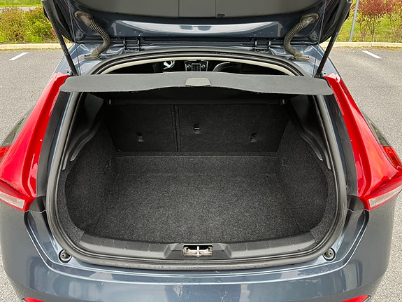 Volvo V40 5 of 9