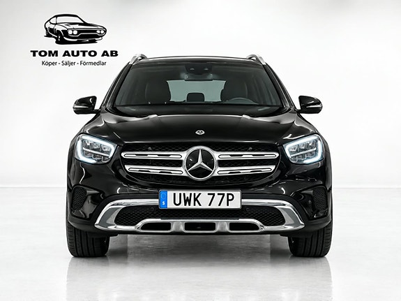 Mercedes-Benz GLC300 de 2 of 30