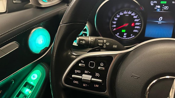 Mercedes-Benz GLC300 de 24 of 30