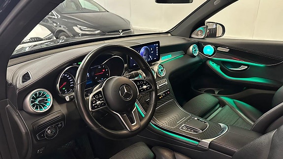 Mercedes-Benz GLC300 de 14 of 30