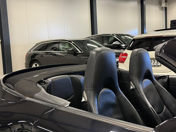 Porsche 911 Carrera 4S 27 of 27