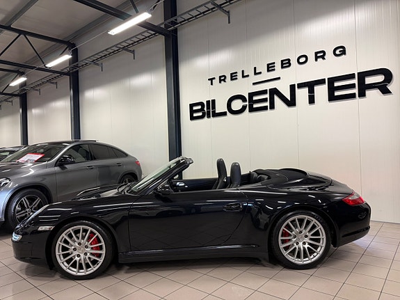 Porsche 911 Carrera 4S 2 of 27