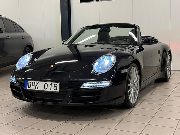 Porsche 911 Carrera 4S 9 of 27