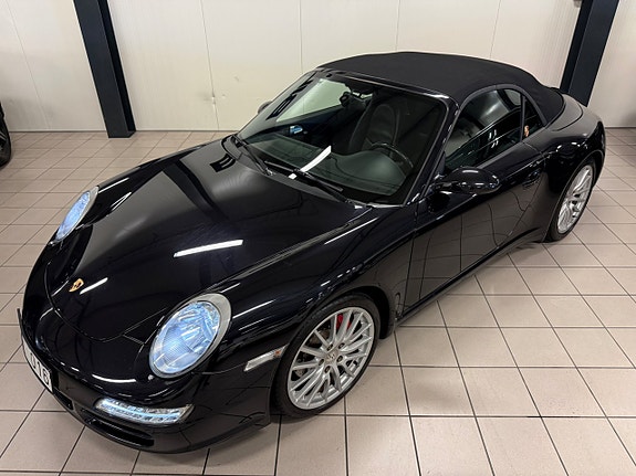 Porsche 911 Carrera 4S 6 of 27
