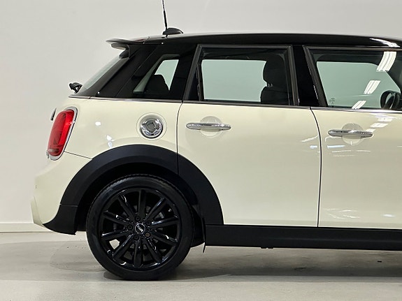 MINI Cooper S 8 of 23