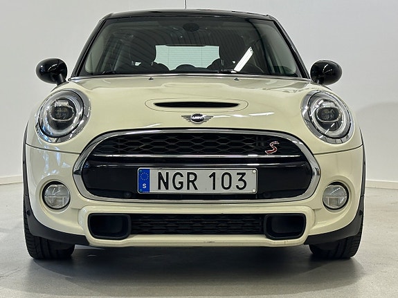 MINI Cooper S 3 of 23