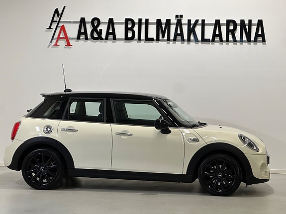 MINI Cooper S 9 of 23