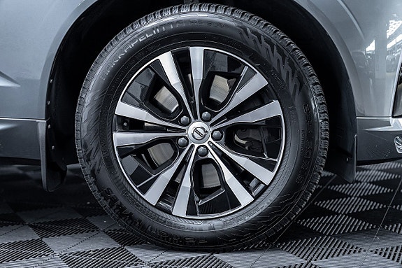 Volvo XC60 7 of 27