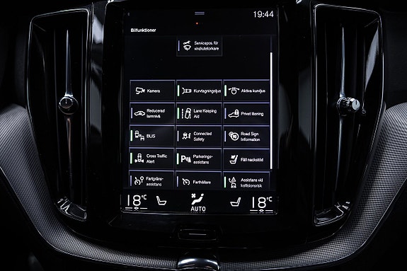 Volvo XC60 23 of 27