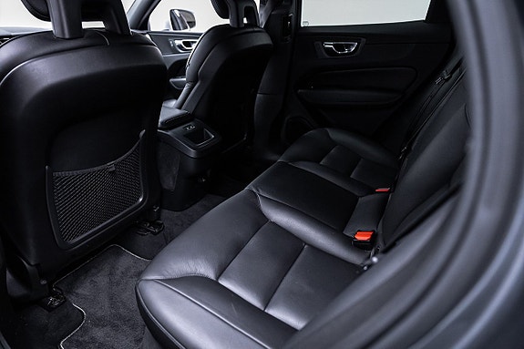 Volvo XC60 25 of 27