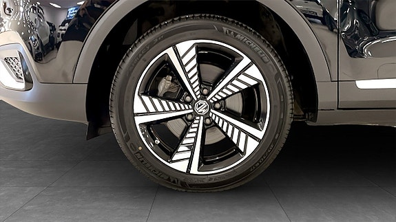MG ZS 9 of 13