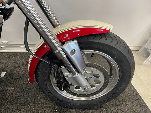 Suzuki VZ 800 Marauder "nyservad - nya däck" 5 of 8