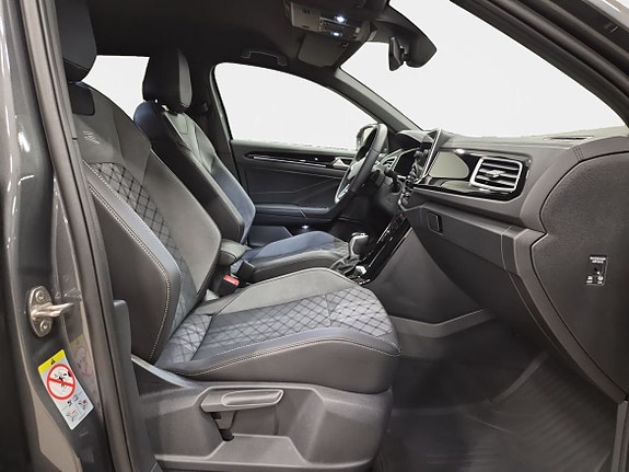 Volkswagen T-Roc 15 of 15