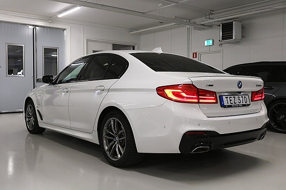 BMW 530e 7 of 29