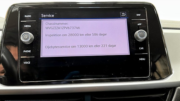 Volkswagen T-Roc 19 of 20