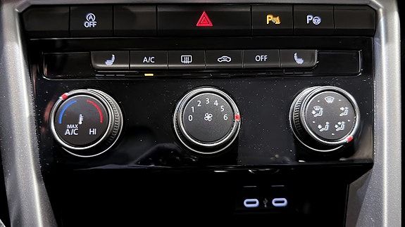 Volkswagen T-Roc 18 of 20