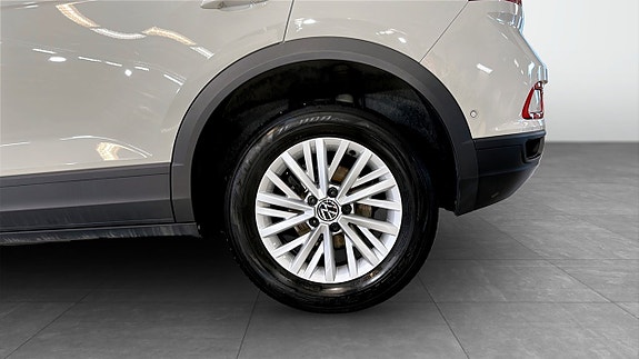Volkswagen T-Roc 6 of 20
