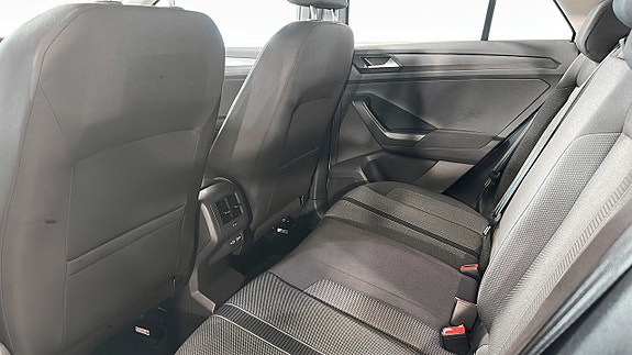 Volkswagen T-Roc 12 of 20