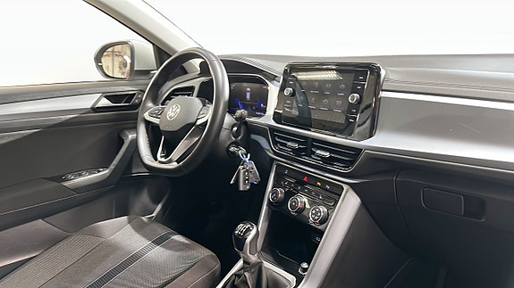 Volkswagen T-Roc 11 of 20