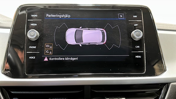Volkswagen T-Roc 16 of 20