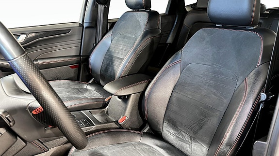 Ford Kuga 8 of 21