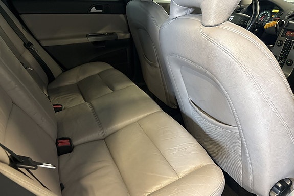 Volvo V50 11 of 19