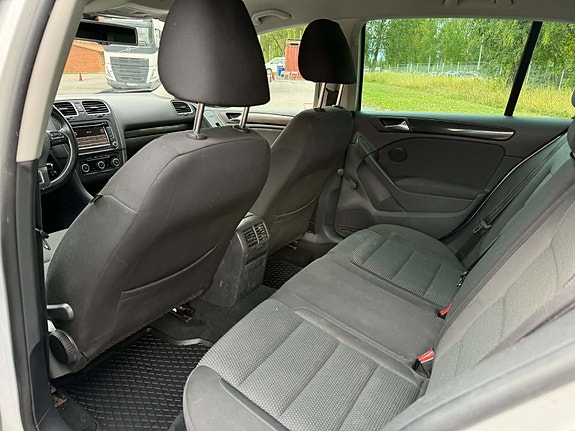 Volkswagen Golf VI 11 of 11
