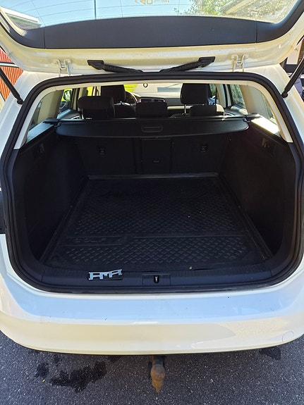 Volkswagen Golf VII 7 of 8