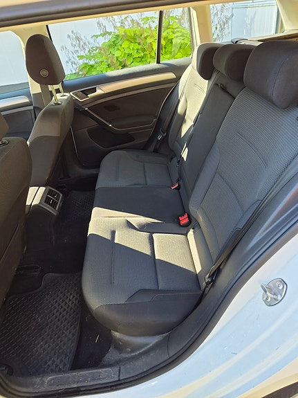 Volkswagen Golf VII 5 of 8