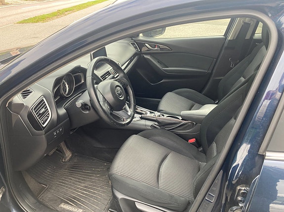 Mazda 3 5 of 5