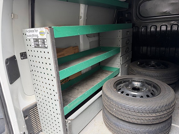 Nissan NV200 9 of 11