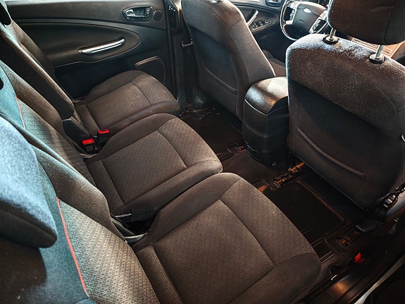 Ford S-MAX 7 of 10