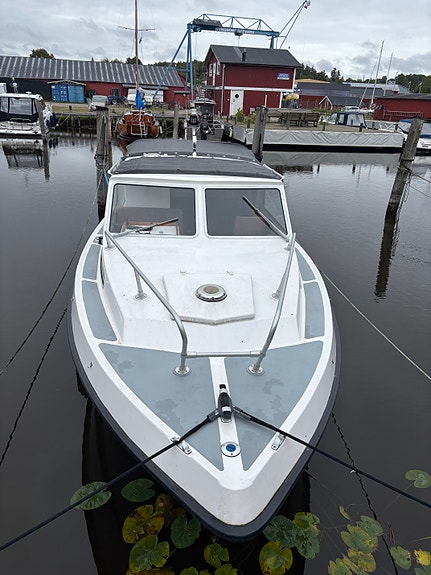 Flipper 700 1987 – omfattande renoverad, diesel och boggitrailer - höstpris 14 of 19