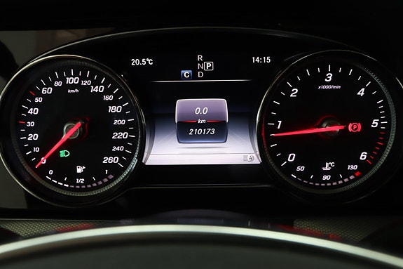 Mercedes-Benz E220 d 21 of 26