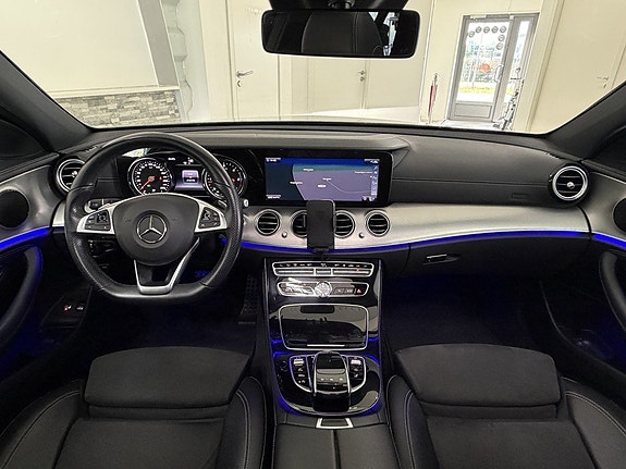 Mercedes-Benz E220 d 15 of 26