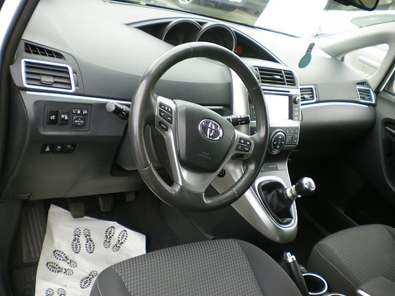 Toyota Verso 7 of 11
