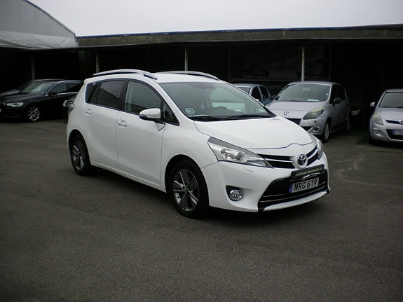 Toyota Verso 2 of 11