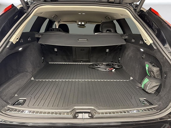 Volvo V90 10 of 12